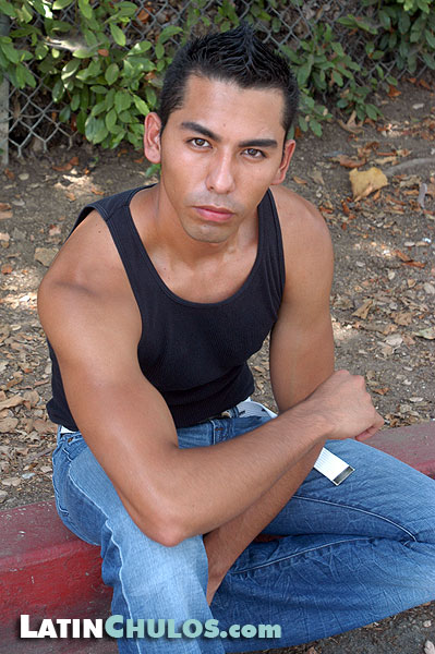 LatinChulos.com - Carlos