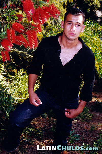 LatinChulos.com - Carlos