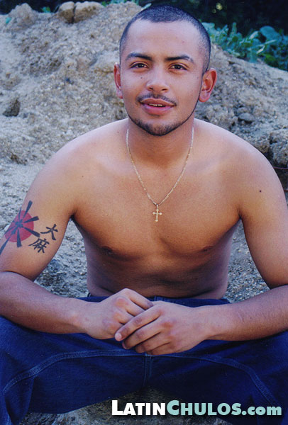 LatinChulos.com - Eddie