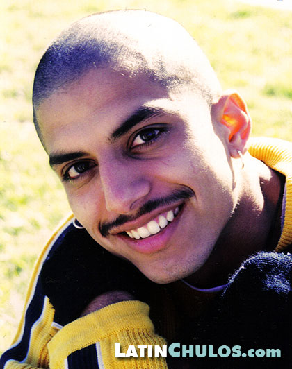 LatinChulos.com - Aaron